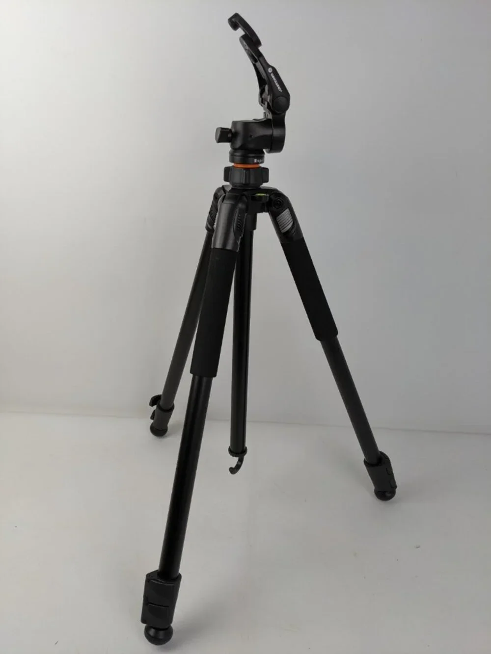 Vanguard Espod Plus 233AP Aluminum Alloy Tripod w/ Carrying Bag